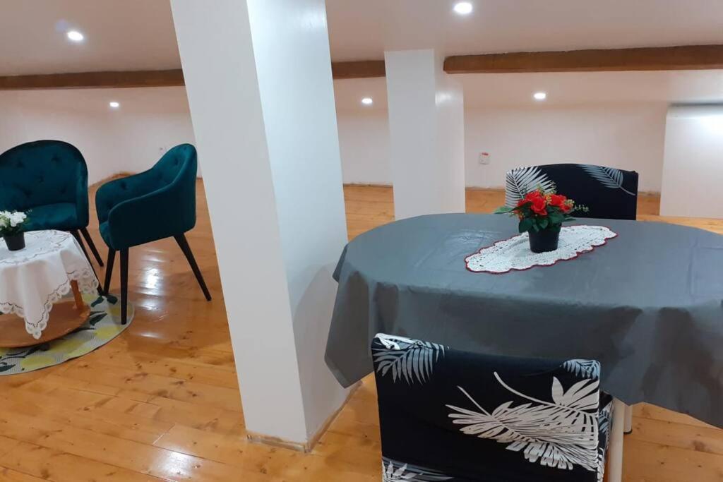 Appartement La Joie Dans Quartier Chic Pibrac Exterior foto